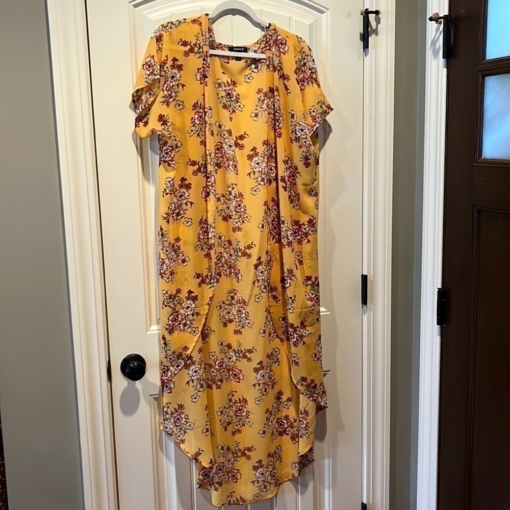 𝅺TORRID marigold yellow floral short shirt sleeve semi sheer  open kimono 00/0